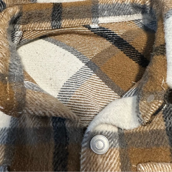 Amazon Uaneo Plaid Button Down Shacket in Khaki - Picture 11 of 16